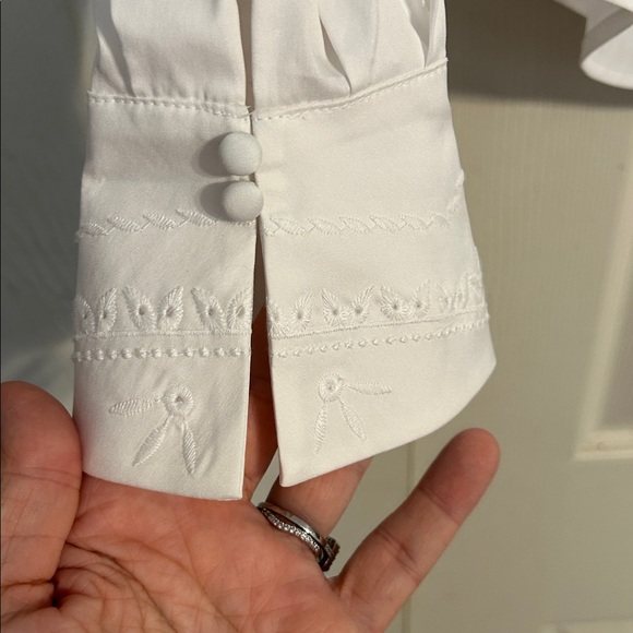 White House Black Market Eyelet Lace Button Down Shirt 8 White Cotton Office - Picture 6 of 9